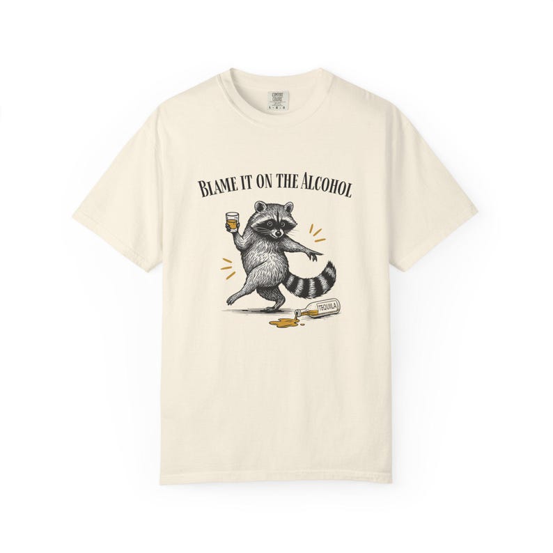 Betrunkenes Waschbär-T-Shirt, Schuld daran ist das Alkohol-Waschbär-Shirt, Komfort-Farben-lustiges Waschbär-Shirt Bild 9