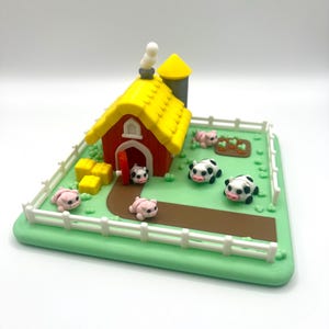 3D Printed Farm Animal Barn: Cow & Pig Family Fidget Toy