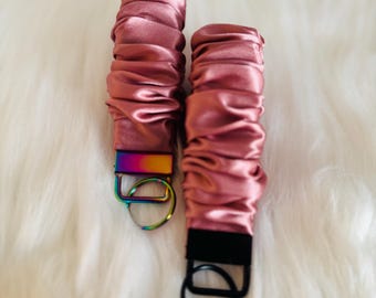 Llavero con coletero de satén / Pulsera con coletero / Llavero con coletero / Llavero con coletero / Llavero de tela / Regalo para dama de honor / Regalo para ella