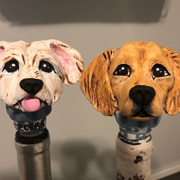 Deux bouchons de vin personnalisés pour chien