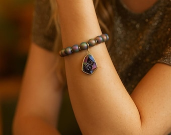 Cosmic Aura Bracelet | Aurora Rainbow Hematite Beads with Gold Druzy Pendant – Statement Stretch Bracelet