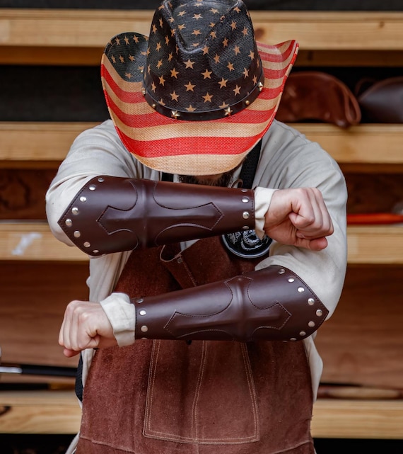 Ren Faire Viking Costume Leather Bracers Armor Renaissance  display picture 2