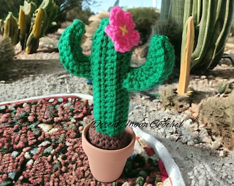 Mini Saguaro Cactus in Clay Pot, Crochet Succulent Home Decor, Southwest Decoration, Shelf Sitter, Tiered Tray Display,