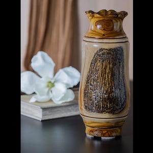 Handcrafted White Mulberry Wood Vase – A Unique Piece from a 50-Year-Old Tree – Wood Lathe Turning – Carved Flower Top Opening