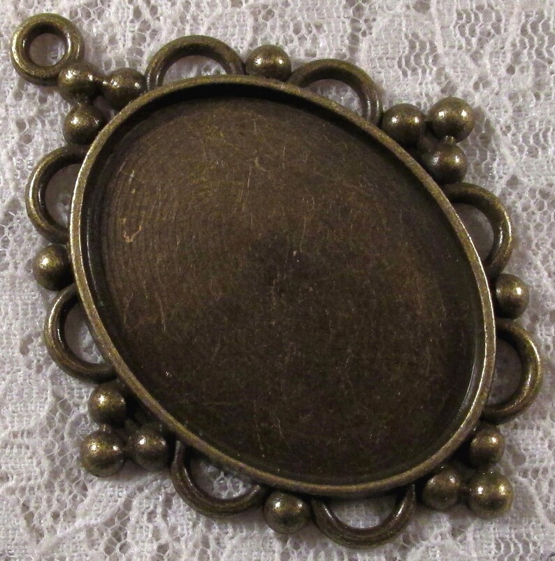 R9 Belle I 1pc : sku 09.02.14.5 Antique Bronze Setting 40x30mm