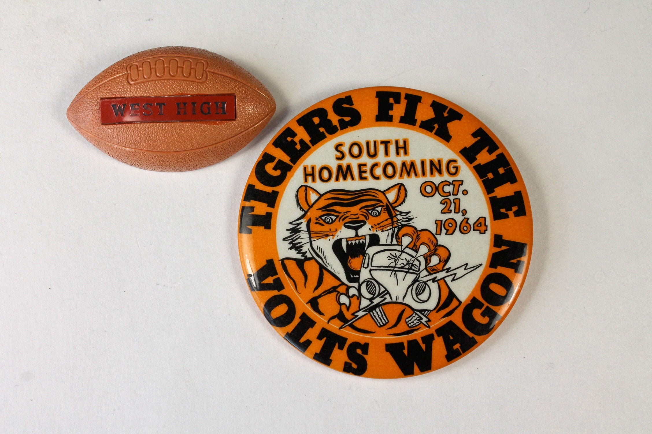 Vintage Football Pins Pinbacks South Pin Tigers vs Etsy