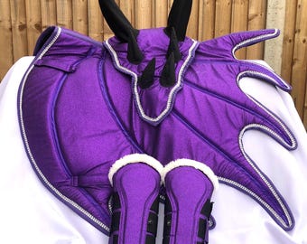 Dragon Wing Glittery Saddle Jumping Cushioned Pad Set w Absolutely FREE PERSONALISATION Matching Ear Bonnets Horns & Brushing Boots