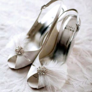 Feather Shoe Clips, Wedding Shoe Clips, Rhinestones, Shoe Clips,  Clip ons  for Shoes,  Bridal Shoes Clips for High Heels, Pumps, Sandals