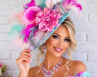 Tocado de plumas color menta, menta, rosa, plumas de avestruz blancas, corona real, sombrero de boda, sombreros de té de reinas, Oaks, Preakness, Kentucky Derby