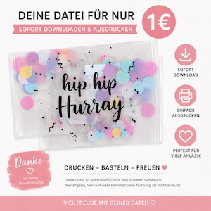 Puede incluir: Una bolsa de plástico transparente llena de confeti de papel de colores en forma de círculos rosas, azules, amarillos y morados. La bolsa presenta el texto negro "hip hip Hurray" impreso en el frente, rodeado de pequeños puntos y serpentinas.