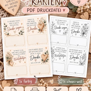 Puede incluir: Una hoja PDF imprimible con cuatro tarjetas de agradecimiento con ilustraciones de flores y corazones. Una versión es a color con tonos melocotón suaves y la otra en blanco y negro. Cada tarjeta incluye texto en alemán y un espacio en blanco.