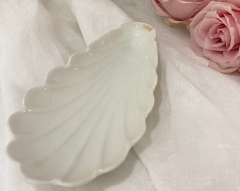 Sweet Shell Shaped Antique French Petit Porcelain Ring Dish
