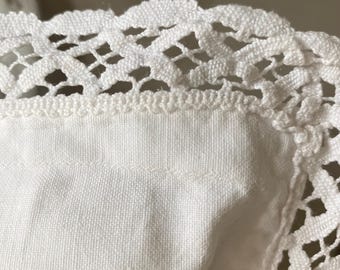 Vintage fransk vit bomull örngott med spetskant
