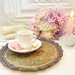 Beautiful Vintage Italian Florentine Gold Decorative Round Wooden Tray