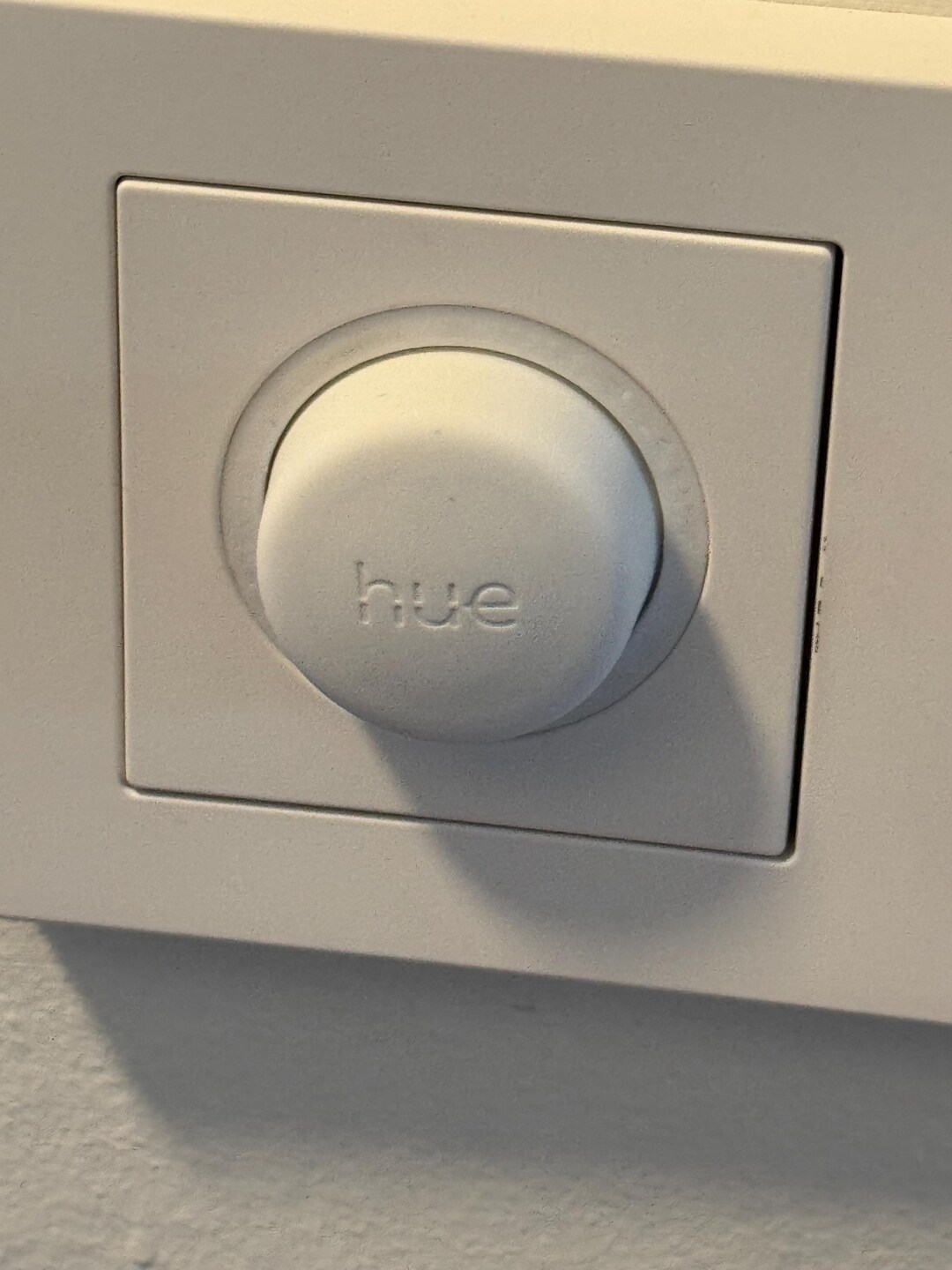 Hue Button Adapter – Seamless Integration for Type F Outlets & Switches ...