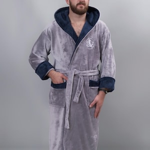 Luxuriöser langer Fleece-Bademantel für Herren - weicher und kuscheliger Bademantel für Herren