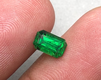 Natural Vivid Green Tsavorite Garnet 1.55Ct Emerald Cut Loose Gemstone For Statement Jewelry Making