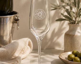 Sicilian Trinacria Engraved Champagne Flute, Italian Heritage Gift, Mediterranean Glassware