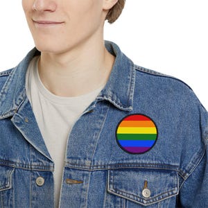 Regnbågsfärgade HBTQ+-strykmärken för jeansjackor: Färgglada accessoarer och presenter till Pride Festival