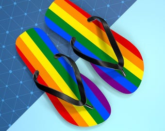 プライドフラッグ柄ビーチサンダル｜レインボービーチサンダル、LGBTQ+向けサマーシューズ