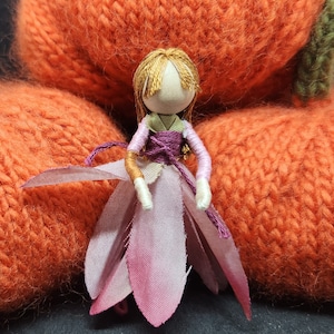 Waldorf Flower Fairy Doll - Autumn Oak leaf, Nature table, doll house, Art Doll, Worry Doll, Faery, elemental