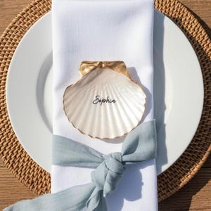 Personalized Scallop Shell Place Cards, Coastal Wedding Favors, Gold Rim Shell (2.5-3 Inch)