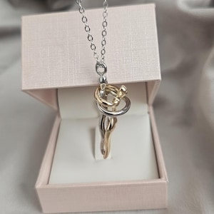Couple Necklace Pendant Gold & Silver Tone Romantic Jewelry for Men and Women Symbol of Love Gift
