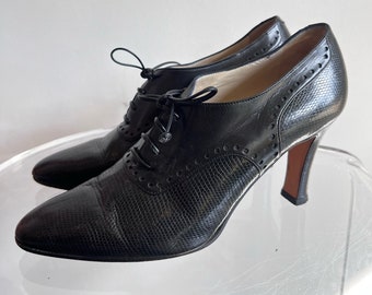 Vintage Bally Black Lace up Oxford Heels Academia Gothic 5 1/2