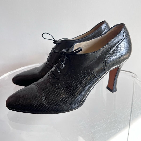 Vintage Bally Black Lace up Oxford Heels Academia Gothic 5 1/2