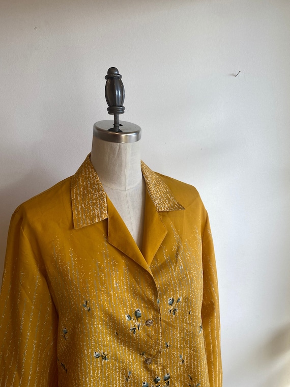 Vintage Yellow Primavera Abstract Floral Button up