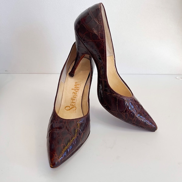 Vintage stiletto alligator Mad Men 50s 60s Heels Brown Pumps Serenade Pointed Toe True Vintage pin up siren size 4.5 kitten heel