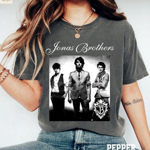 Vintage Jonas Bros Five Albums One Night Tour Shirt, Jonas Brothers Tshirt, Jonas Retro 90&#39;s Sweater,Jonas Brother Merch,Jonas 90&#39;s Fans Tee