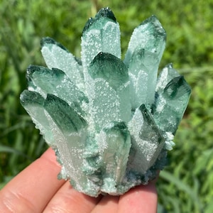 300g+ Green quartz crystal,quartz Crystal,Crystal Cluster,Green Cluster specimen,Home Decoration 1pc