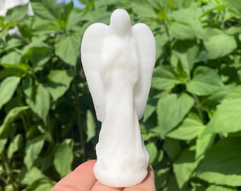 Ángel de cristal de jade blanco tallado a mano: decoración del hogar (9,9 cm)