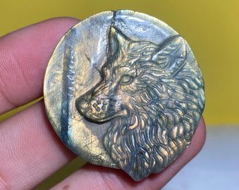 Labradorite Crystal Wolf Specimen: Natural Quartz Carving