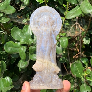 Hécate de cristal de quartzo cristalino esculpido à mão em 15 cm (5,9"): Decoração para casa