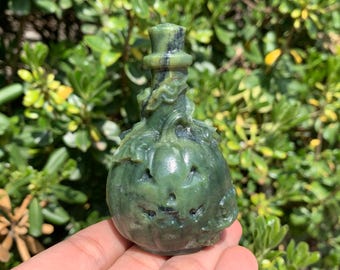 Bottiglia in cristallo di giada verde naturale intagliata a mano da 3,4 pollici: bottiglia in quarzo cristallino a forma di teschio, decorazione per la casa.