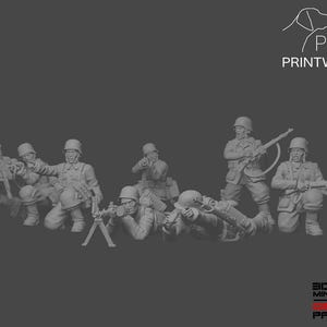 WW2 Germany - Early War Infantry Squad B - 28mm - 1/56 scale - Bolt Action - Chain of Command - Wargaming - Resin Print - Unpainted