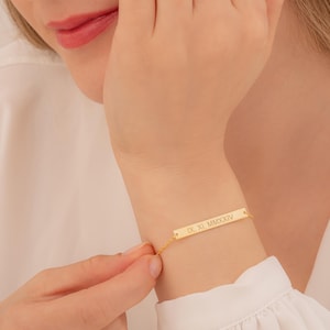 Gepersonaliseerde staafarmband voor vrouw aangepaste datum armband kindernaam armband goudstaaf armband Moederdagcadeau gegraveerde naamstaaf armband