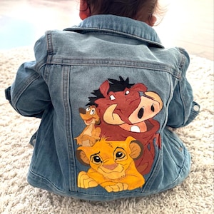 Hand-painted children&#39;s and baby denim jacket with the Lion King motif, desired name personalization possible
