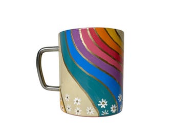 Emaille Tasse Handbemalt Regenbogen, Blumen – Personalisiertes Ostergeschenk, Emaille Becher Camping & Wandern, Nachhaltige Frühlingsdeko