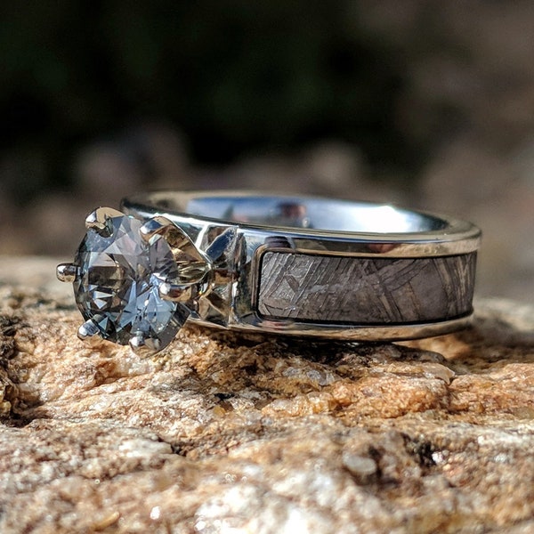 Authentic 6mm Wide Meteorite Engagement Ring with stunning Aquamarine Round Center -COB-6F14G1Prin-Meteorite-Aquamarine