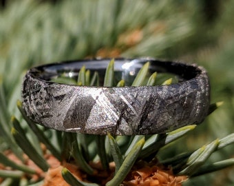 Gibeon Meteorite Wedding Band, 6mm Authentic Meteorite Ring, Men’s Bands, Cobalt Chrome Sleeve