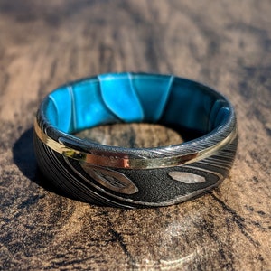 Mens Wedding Band Damascus Steel Ring 14k Gold Blue Ocean Sleeve