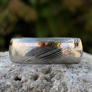 Handcrafted Elegance: 8mm Frosted Damascus Steel Ring with 14k Rose Gold Inlay | Unique Wedding Band