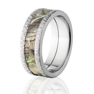 RealTree AP Green Camouflage Treebark Finish Titanium Camo Rings: 8F-TB-RealTreeAPGrn