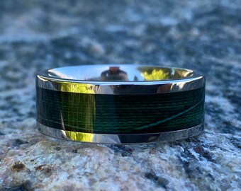 フォレストグリーンの釣り糸チタンリング、8mmのカスタムメンズ結婚