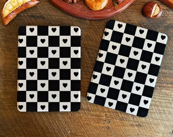 Funda para Kindle Paperwhite con cuadros y corazones, funda personalizada para Kindle Paperwhite de 6 pulgadas y 6,8 pulgadas, funda para Kindle de 6 pulgadas (10.ª y 11.ª generación)