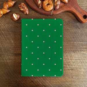 Grönt iPad-skal med rosa prickar och Apple Pencil-hållare för Air/Pro/Mini, fodral 11 12,9 13 tum 2024 M2 M4, skyddande iPad-fodral