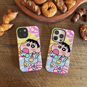 クレヨンしんちゃん iPhone 16 Pro Max iPhone 15、iPhone 14 Pro Max iPhone 13 ケース、iPhone 12 11 Xr 保護カバーデザイン用電話ケース